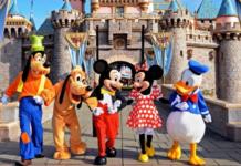Una niña de 9 años paga un viaje a Disneyland con el dinero de su padre mientras duerme