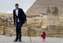 Las fotos del hombre más alto del mundo y la mujer más baja causan furor en las redes