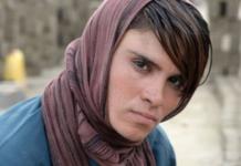 Vive disfrazada de hombre para ser «el hijo varón» que sus padres querían tener