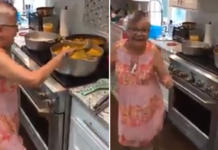 El vídeo de lo que hace esta alegre abuela mientras cocina sorprende a todos en las redes