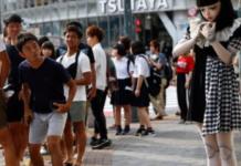 Lulu: la «muñeca humana» que ha sorprendido a muchos transeúntes en las calles