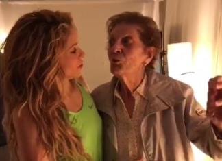 Shakira le rinde un emotivo homenaje a la abuela de Piqué durante su concierto