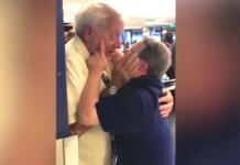 El reencuentro de un padre con su hijo con Síndrome de Down conmueve al mundo