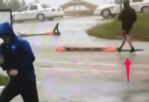 Finge «luchar por su vida» al transmitir sobre el huracán Florence y las redes no le perdonan