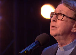 El jurado no podrá olvidar jamás la extraordinaria interpretación de este sacerdote