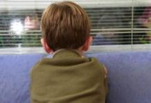 «Coja a su hijo y váyase» – Expulsan a un niño con autismo de un campamento de verano