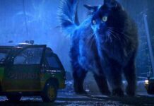 Gatita protagoniza un divertido «remake» de la icónica escena del T-Rex en ‘Jurassic Park’